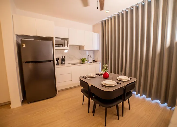 Modern 3 Blocks Away From The Marina King Bed And Pool Apartment